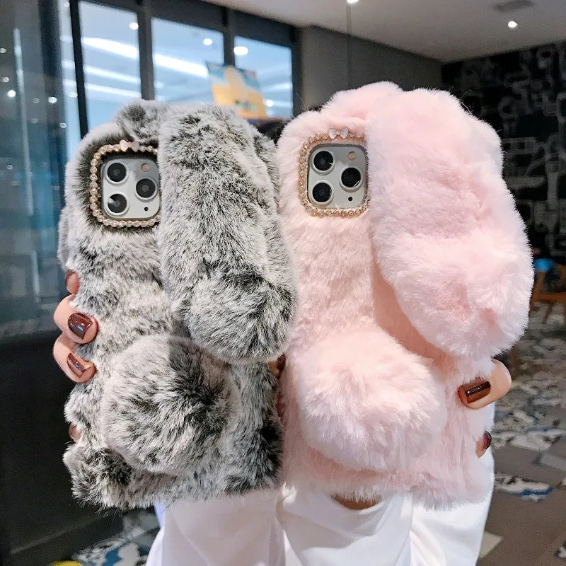 Pūkuotas "iPhone" telefono dėklas