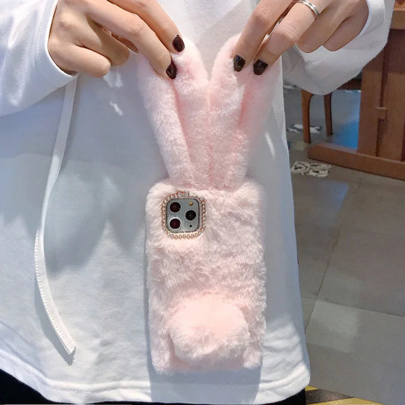 Pūkuotas "iPhone" telefono dėklas