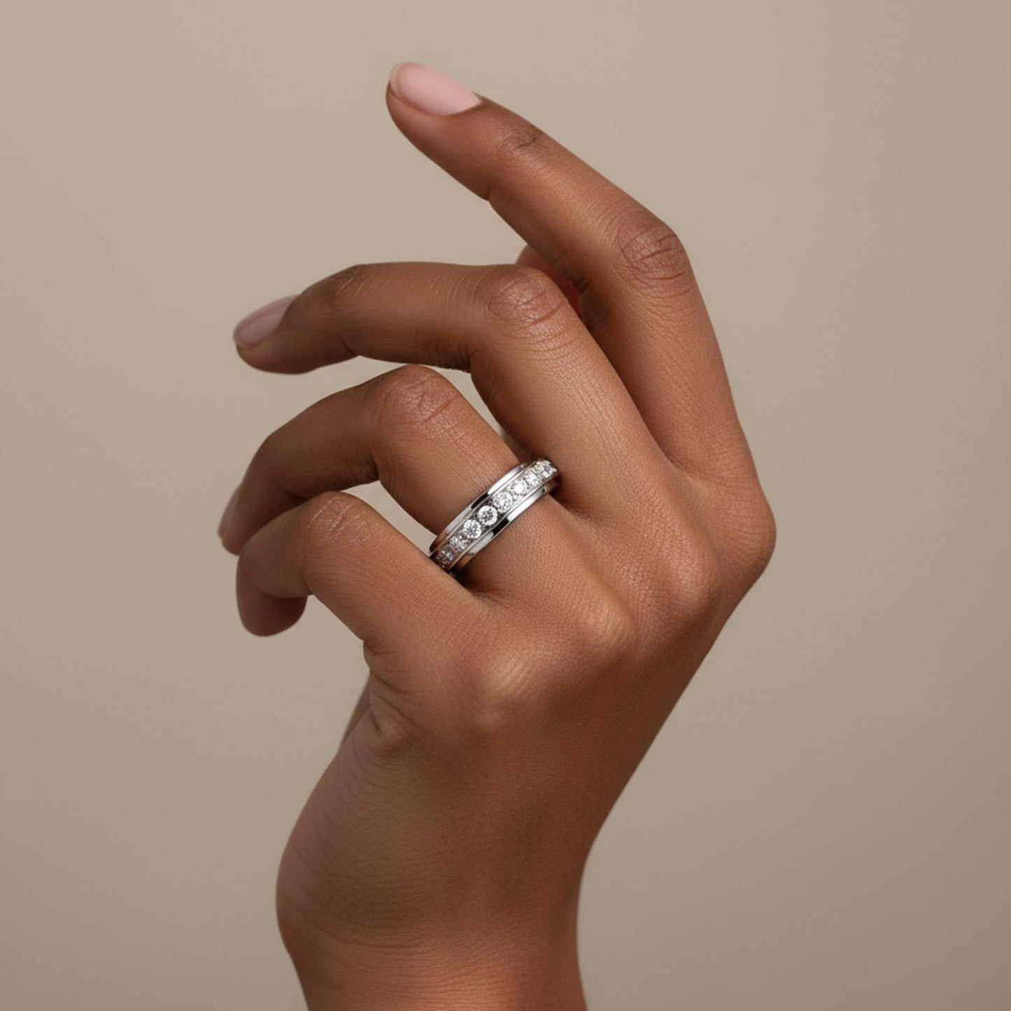 Sukamasis "Moisanito" nusiraminimo žiedas