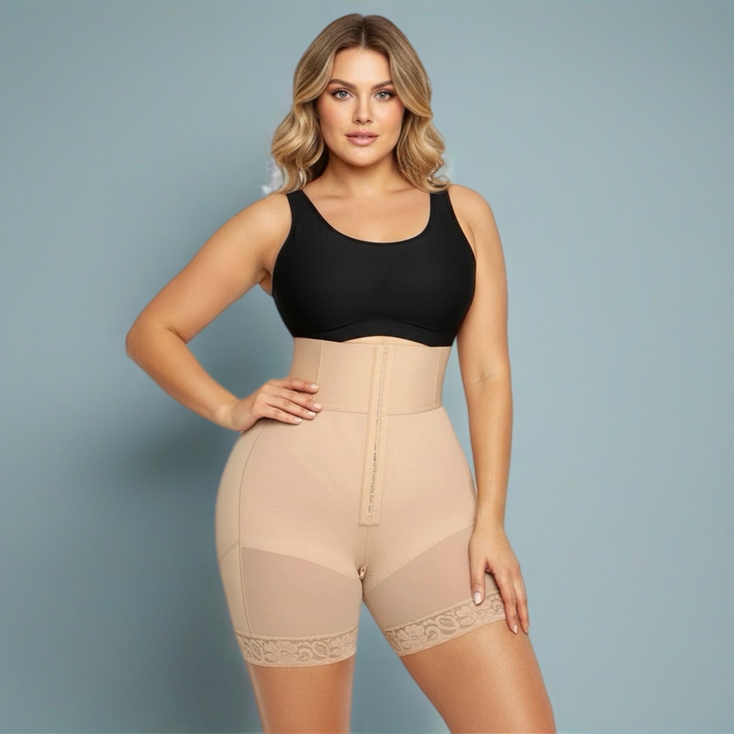 Aukšto juosmens formuojantys šortai